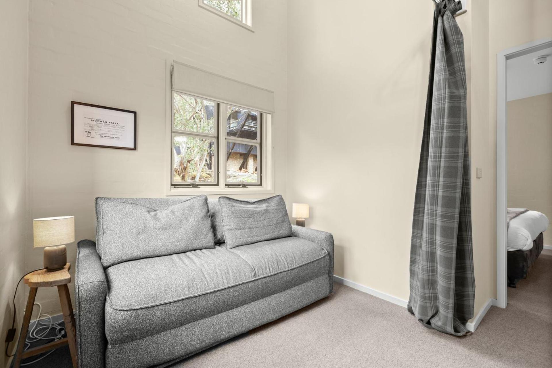 Village Green 2 Bedroom Loft Townhouse With Views Fireplace And Garage Parking Thredbo Exteriér fotografie